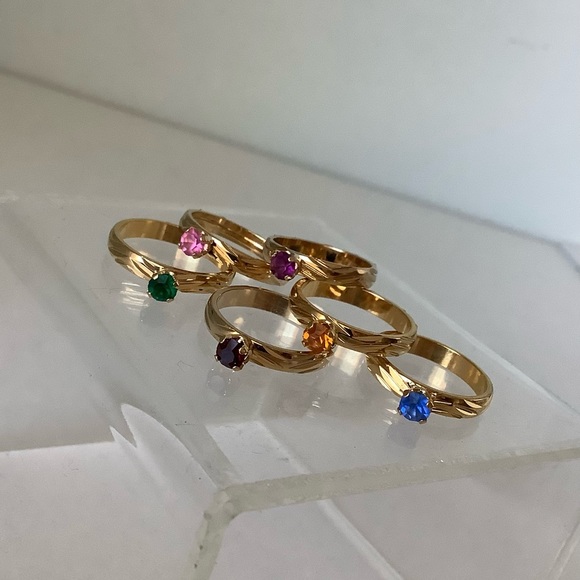 New vintage costume birthstone ring - Picture 7 of 8